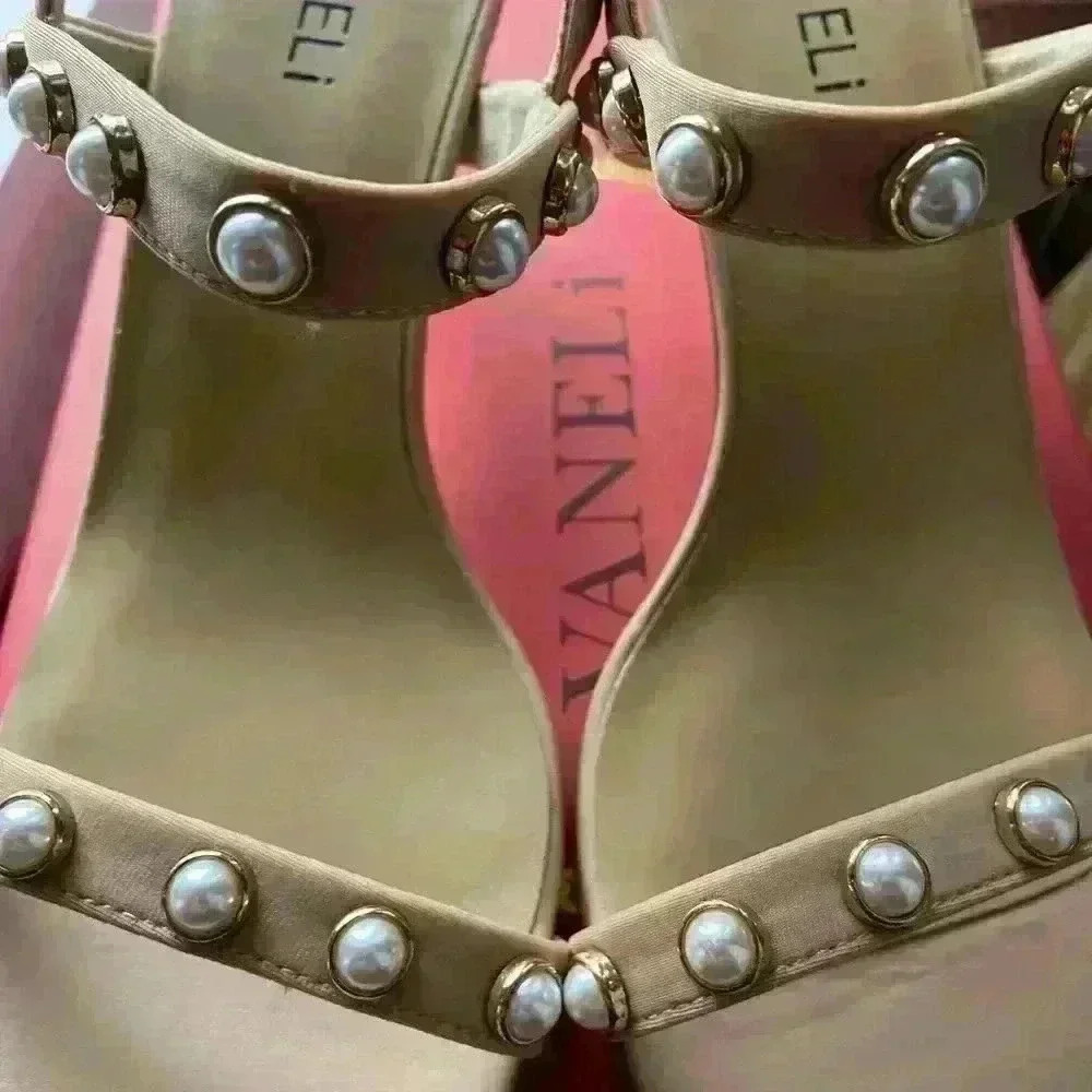 Vaneli Maryke Fabric & Pearl Sandals in Champagne Fabric 9 M - Picture 2 of 8